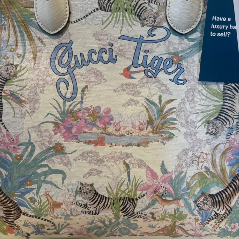 GUCCI Tiger Medium Convertible Tote Bag in White Chalky/Multicolor RARE W/ COA - Picture 2 of 11